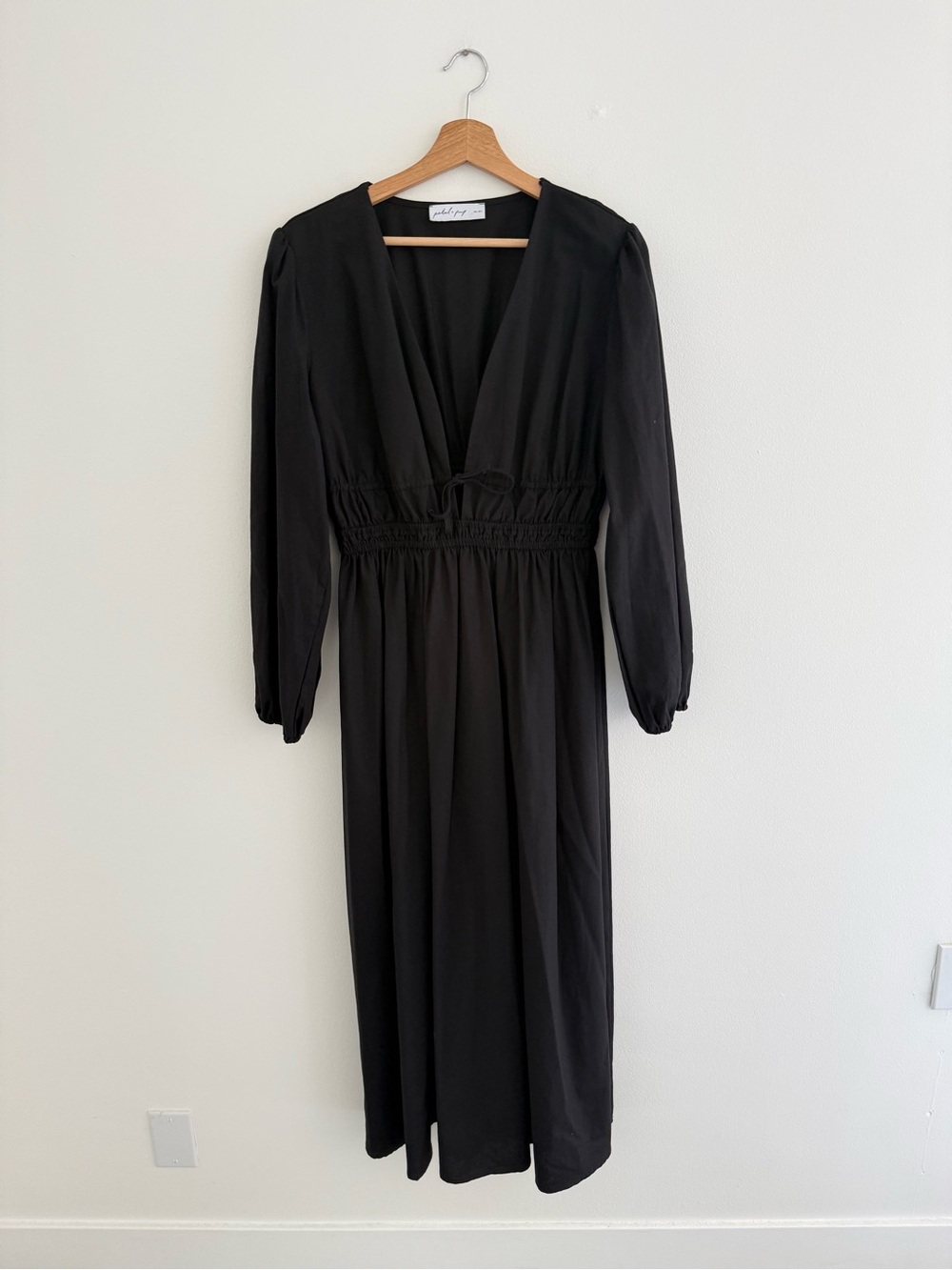 Petal & Pup Cece Black Linen Blend Long Sleeve Maxi Dress Large - Picture 2 of 7
